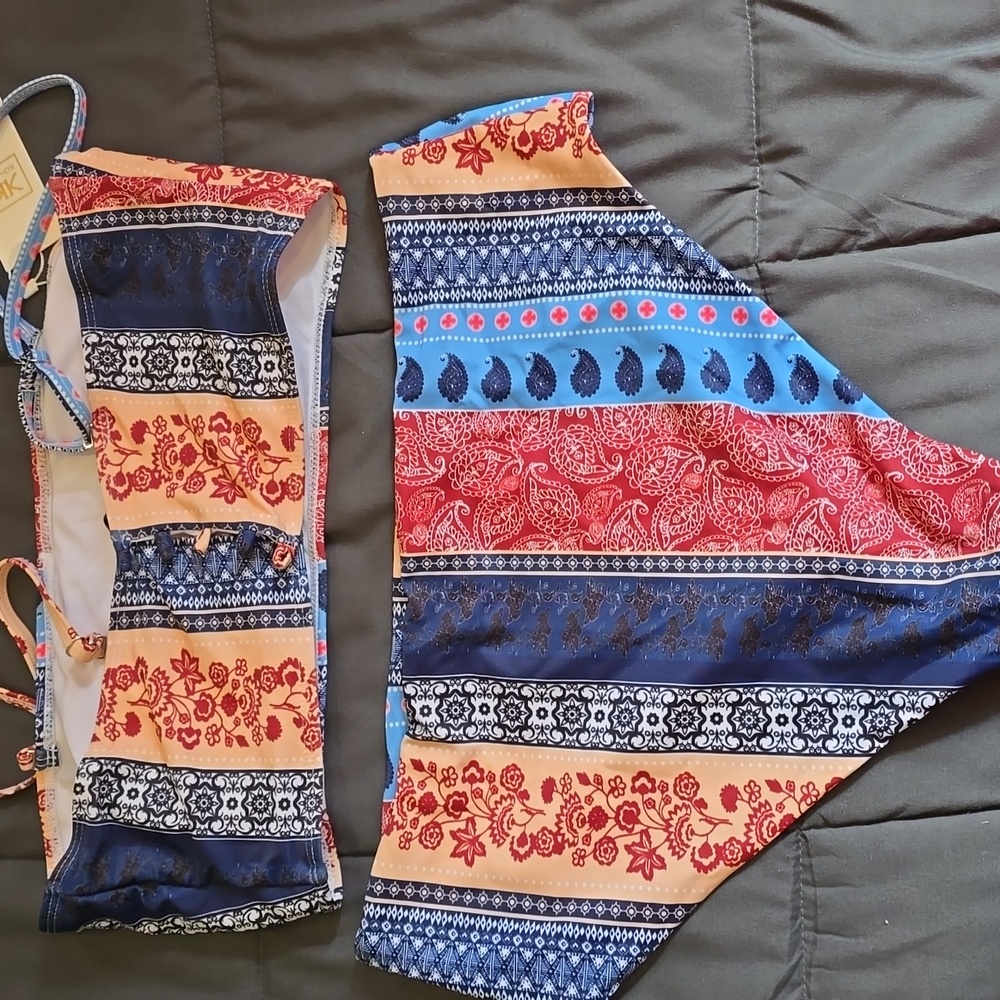 Colorful Patterned Bikini Set - Picture 4 of 4